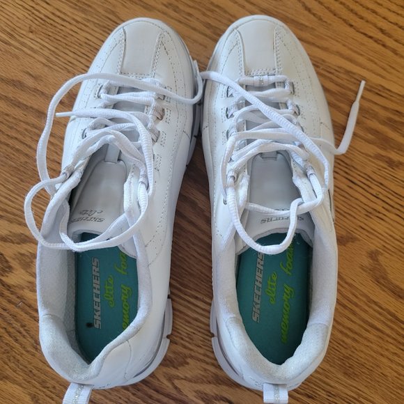 Sport shoes - Picture 2 of 2